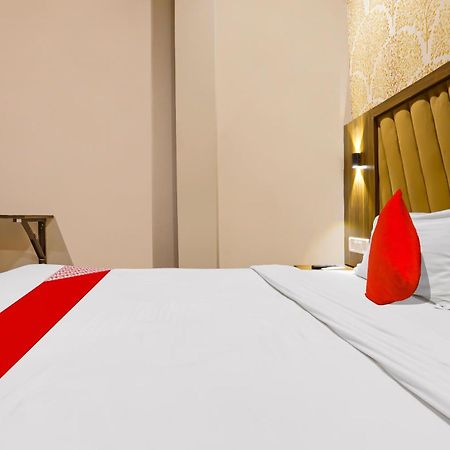 Super Hotel O Homestay Andheri East Bombaim Exterior foto