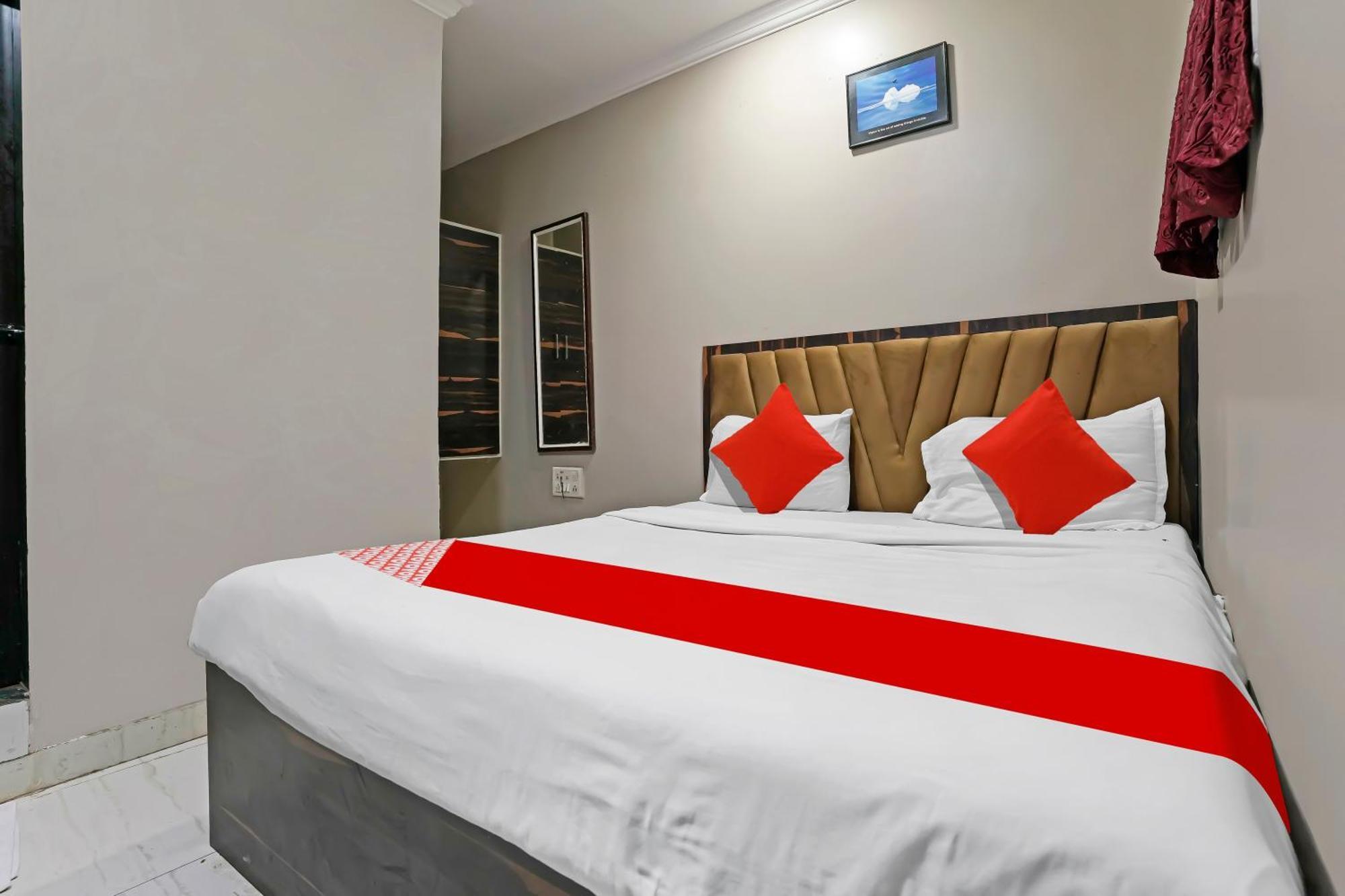Super Hotel O Homestay Andheri East Bombaim Exterior foto