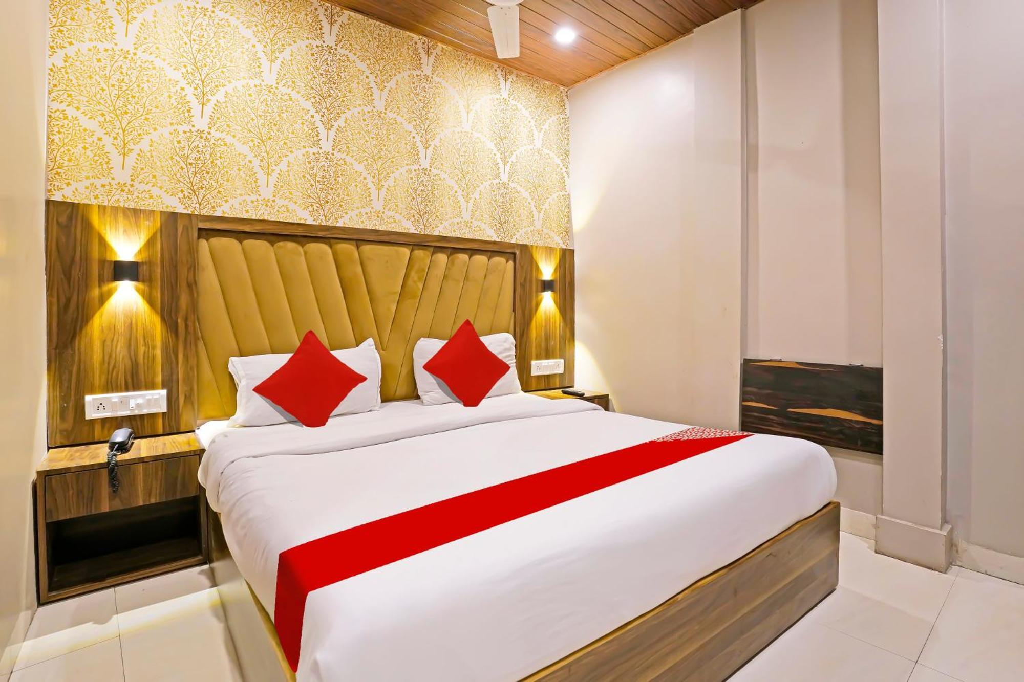 Super Hotel O Homestay Andheri East Bombaim Exterior foto