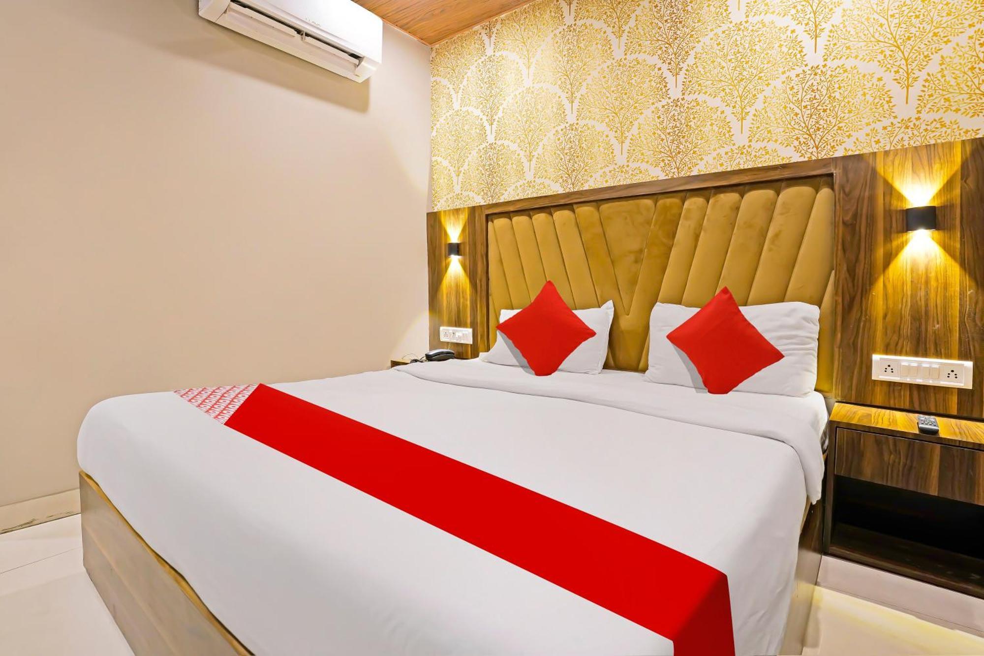 Super Hotel O Homestay Andheri East Bombaim Exterior foto