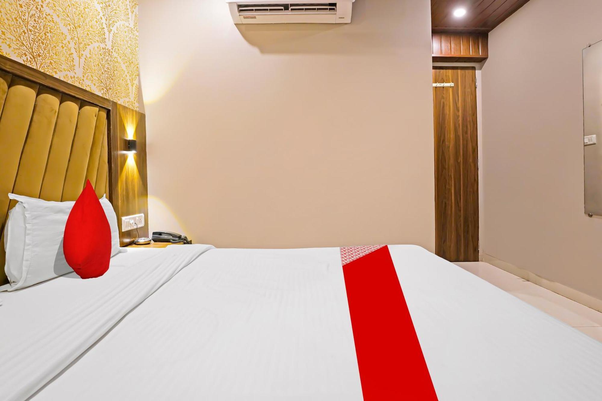 Super Hotel O Homestay Andheri East Bombaim Exterior foto